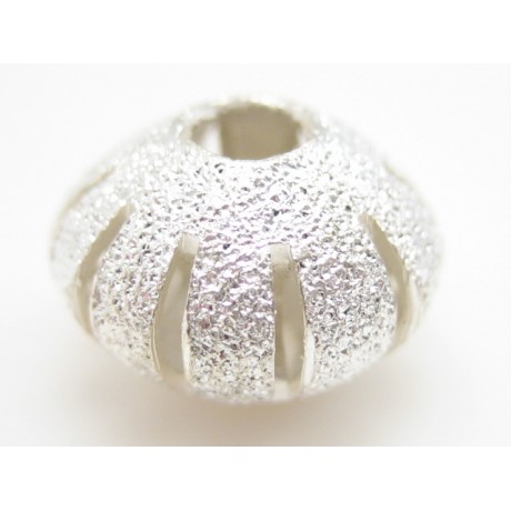 Sølv stardust med hulmønster 10 mm